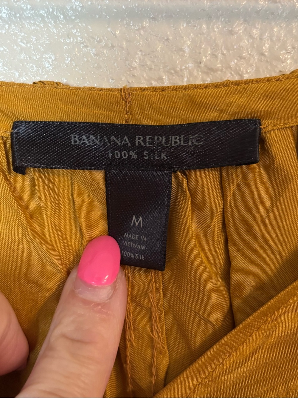 BANANA REPUBLIC 100% Silk Midi Dress in Gold Ochre (no belt) - Picture 4 of 5